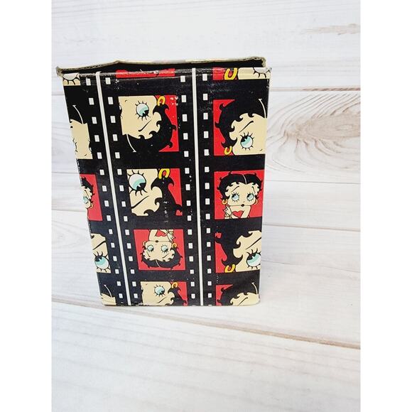 Vintage 1995 Betty Boop Musical Snowglobe I Wanna Be Loved By You - Vandor READ - Picture 14 of 16